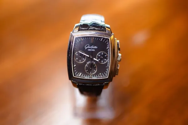 Glashutte Senator Karree Chronograph otel stare bun