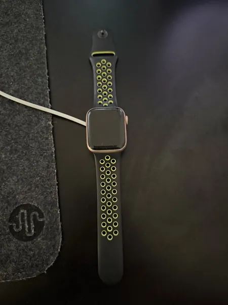 Apple Watch Series 4 aluminiu stare bun