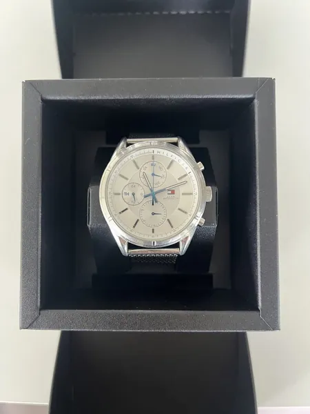 Tommy Hilfiger Multifunction Chronograph TH1791128J otel stare bun