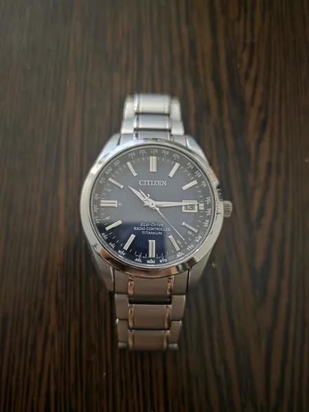 Citizen Eco-Drive Super Titanium CB0260-81L titan stare bun