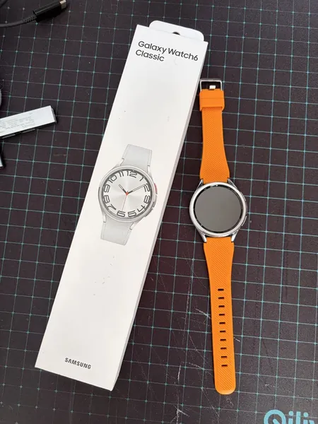 Samsung Galaxy Watch6 Classic otel stare bun
