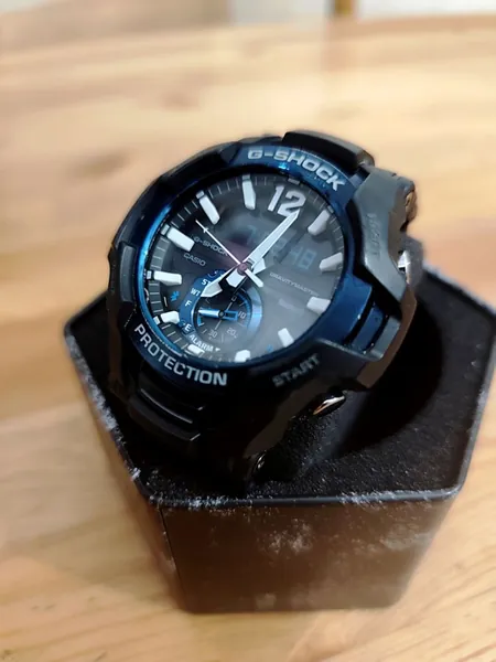 Casio Gravitymaster GR-B100-1A2ER plastic stare bun