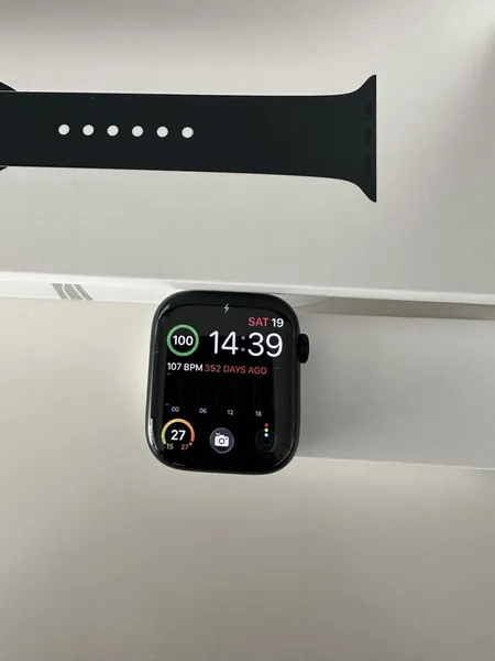 Apple Watch Series 7 aluminiu stare bun