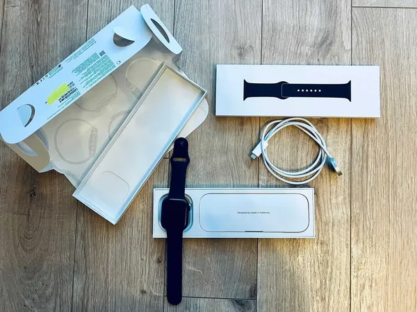 Apple Watch Series 11 aluminiu stare bun