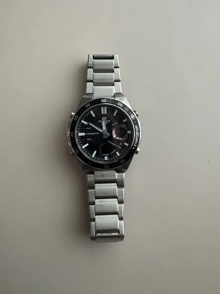 Casio Edifice otel stare bun