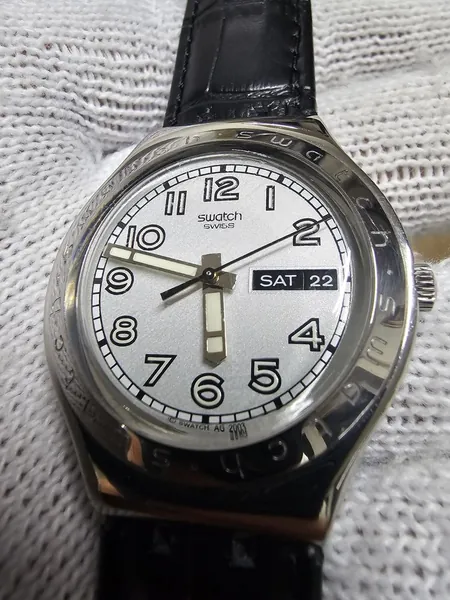 Swatch Irony Day-Date otel stare bun