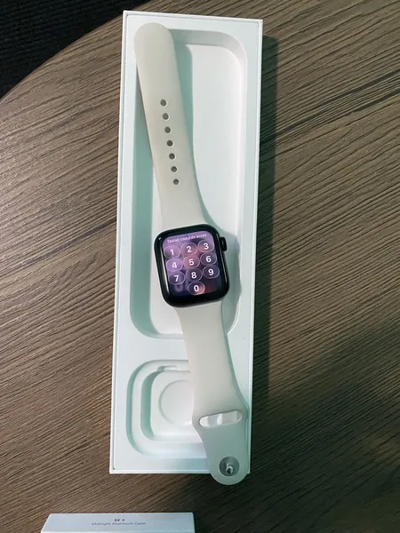 Apple Watch SE 3 aluminiu stare bun