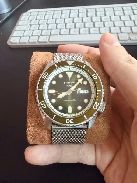 Seiko 5 Sports SRPD75K1 otel stare bun