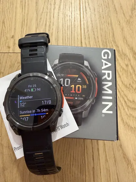 Garmin Fenix 8 AMOLED titan stare bun