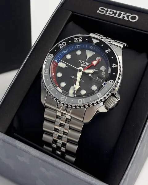 Seiko 5 Sports GMT SSK019 otel stare nou