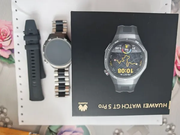 Huawei Watch GT 5 Pro otel stare bun