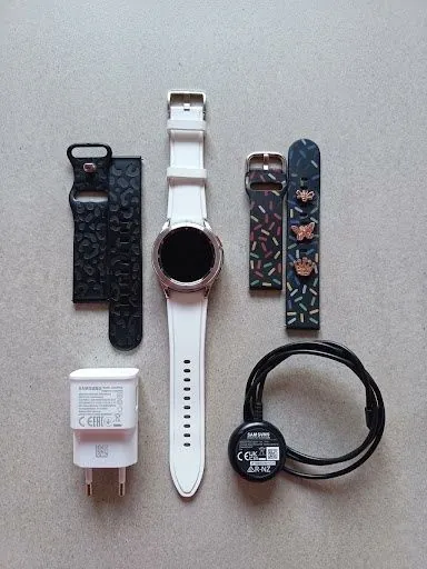 Samsung Galaxy Watch4 Classic otel stare bun