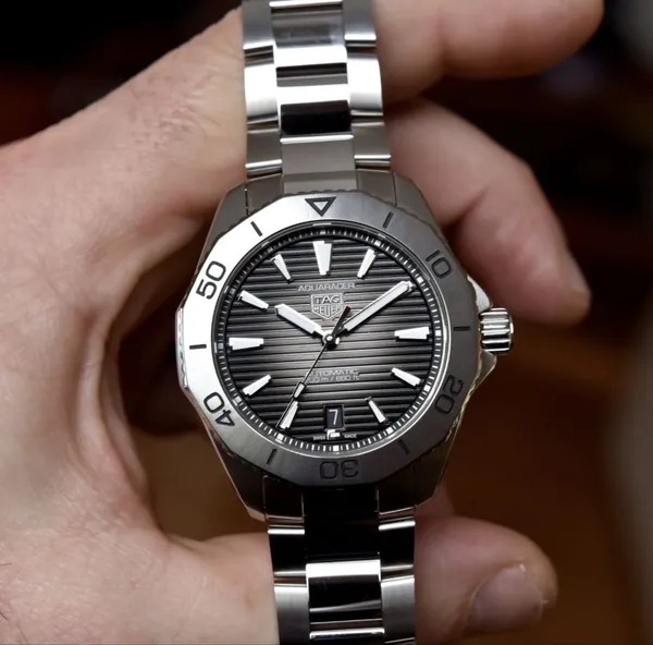 Tag Heuer Aquaracer Professional 200 otel stare bun