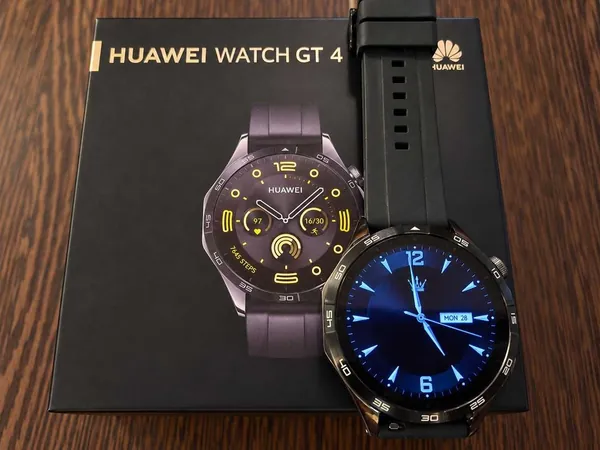 Huawei Watch GT 4 otel stare bun