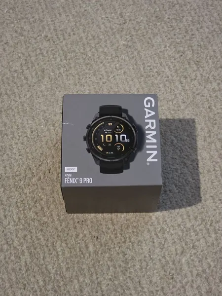 Garmin Fenix 9 Pro AMOLED titan stare nou