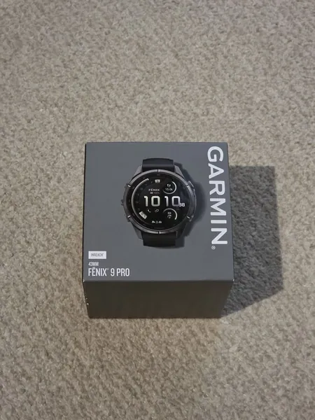 Garmin Fenix 9 Pro AMOLED titan stare nou