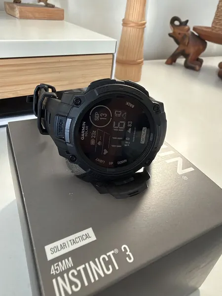 Garmin Instinct 3 Tactical Solar plastic stare bun