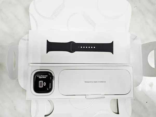 Apple Watch Series 11 stare nou