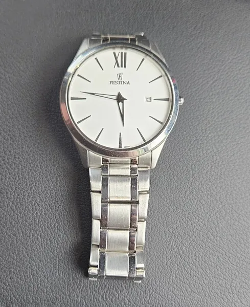 Festina Classic Date otel stare bun
