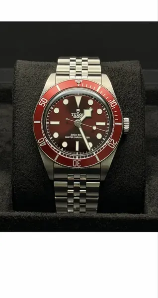 Tudor Black Bay 58 Burgundy otel stare excelent