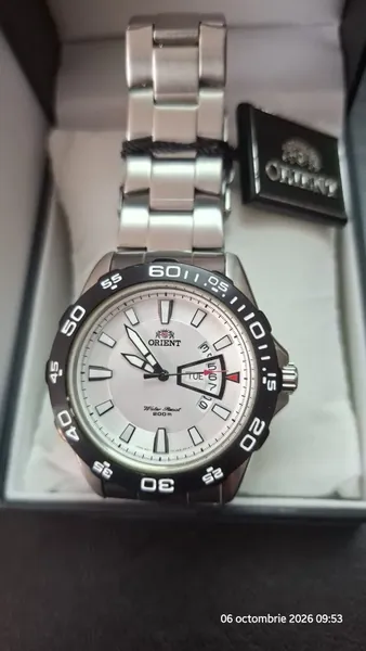 Orient Sports 200m Day-Date FUG1S003W6 otel stare nou