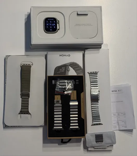 Apple Watch Ultra 2 Olive Alpine Loop titan stare bun