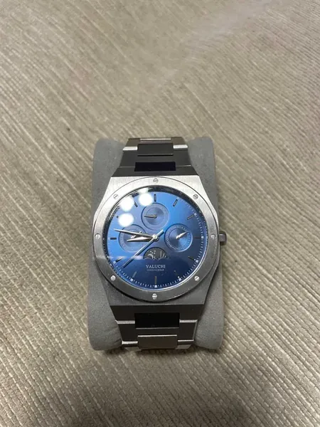 Valuchi Lunar Calendar Blue Dial oțel stare bun