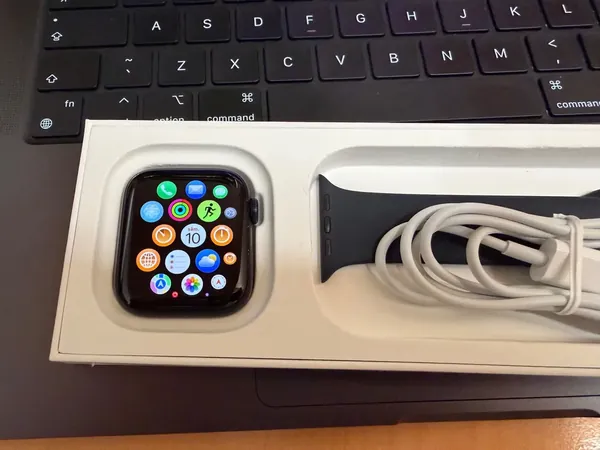 Apple Watch SE 2 Midnight aluminiu stare excelent