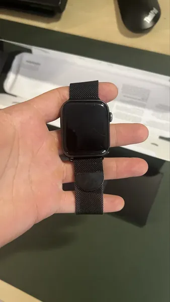 Apple Watch SE Space Gray aluminiu stare bun