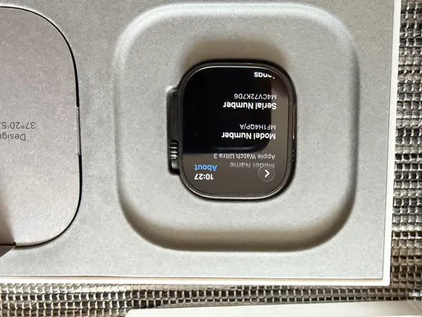 Apple Watch Ultra 3 Black Titanium MF1H4QP/A titan stare bun