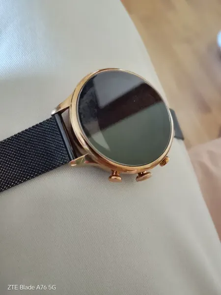 Fossil Gen 6 Smartwatch Rose Gold stare bun