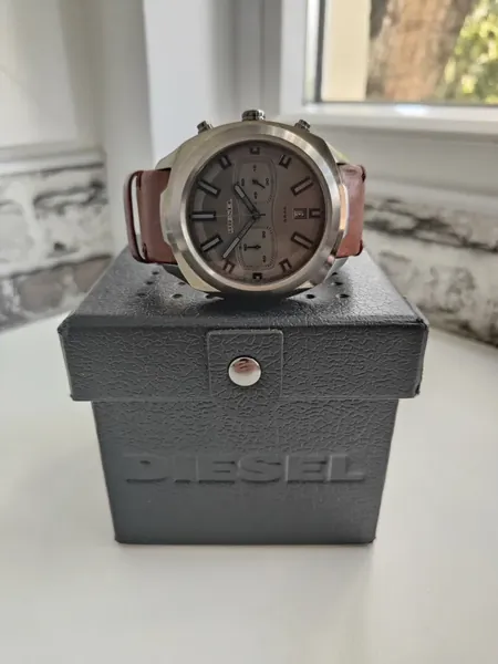 Diesel Chronograph Brown Leather Taupe Dial oțel stare bun