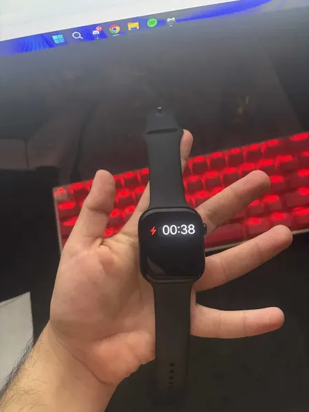 Apple Watch Series 10 Jet Black aluminiu stare bun