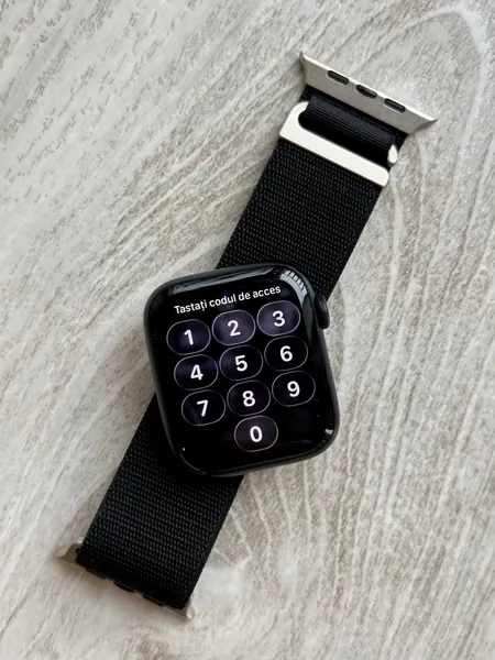 Apple Watch SE 3 44mm Cellular aluminiu stare bun