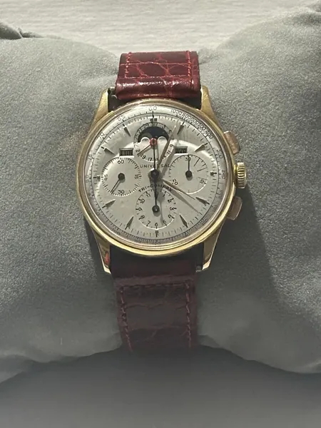 Universal Genève Compax Tri-Compax 12295 18k Gold 12295 aur stare bun