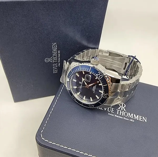 Revue Thommen Diver Date Blue oțel stare nou