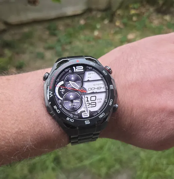 Huawei Watch Ultimate 2 Black stare bun