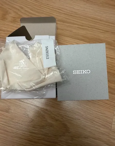 Seiko 5 Sports Black Dial 100M Rubber oțel stare nou