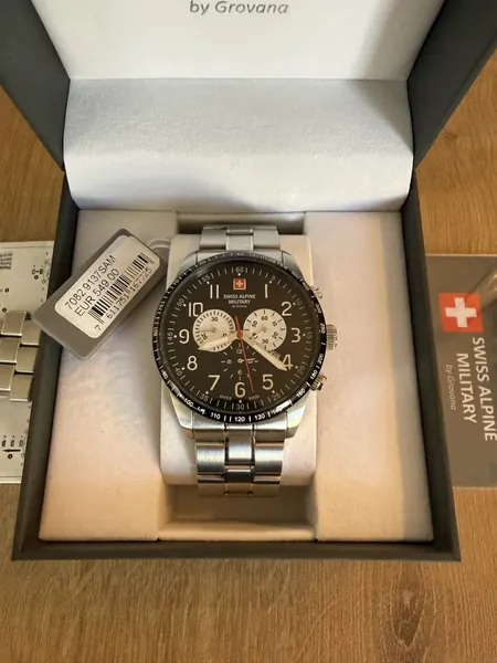 Swiss Alpine Military Chronograph Tachymeter 7082.9137SAM oțel stare nou