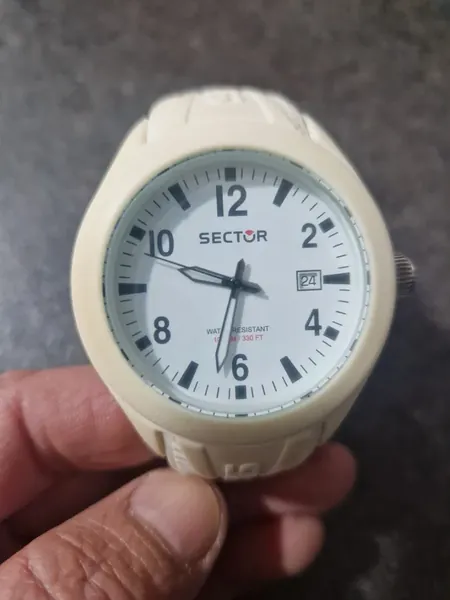 Sector Silicone Date White plastic stare bun