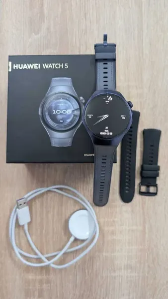 Huawei Watch 5 Purple Aerospace 46mm alt material stare bun