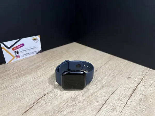Apple Watch SE 3 Midnight 40mm aluminiu stare bun