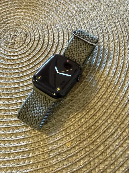 Apple Watch Series 8 GPS + Cellular aluminiu stare bun