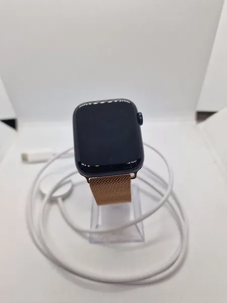 Apple Watch SE 3 Midnight Milanese Loop aluminiu stare bun