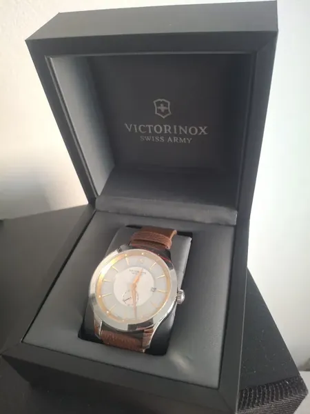 Victorinox Alliance oțel stare nou