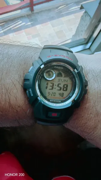 Casio G-Shock G-2900 plastic stare bun