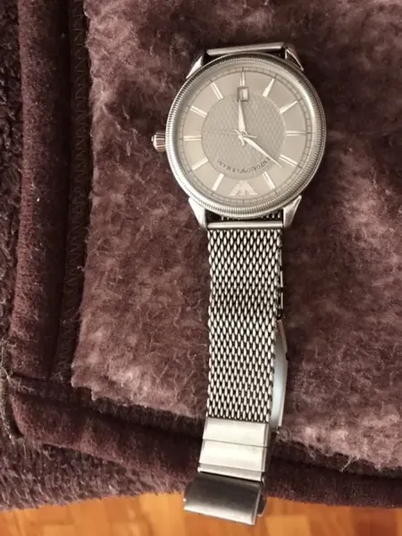 Emporio Armani Classic Brățară mesh, cadran gri oțel stare bun