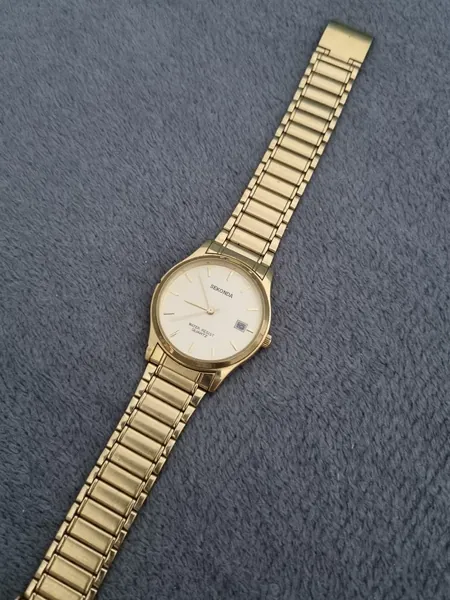 Sekonda Quartz Auriu cu dată stare bun