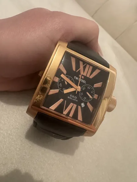 TW Steel CEO Goliath Rose Gold Chronograph CE3012 stare bun