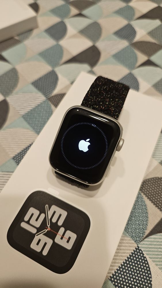 Apple Watch SE 40mm Cellular aluminiu stare excelent
